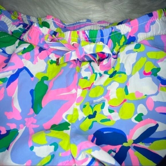Lilly Pulitzer Katia Shorts - Picture 5 of 7